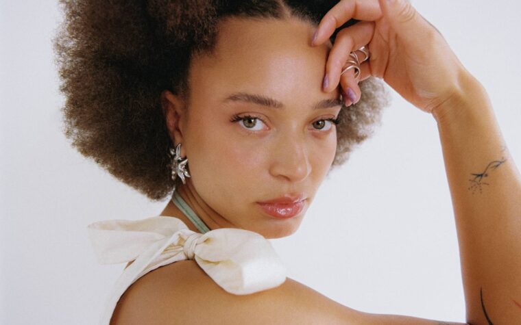 Connie Constance revient avec un nouveau single « The Offer »