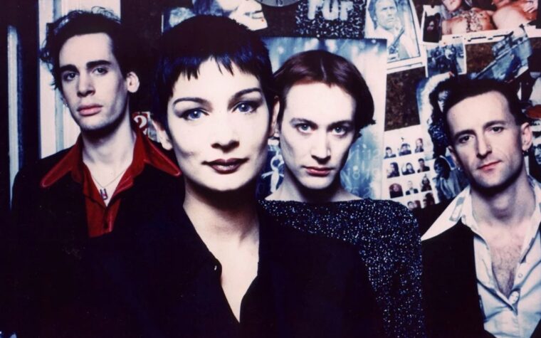 "Il s'agit de remettre les pendules à l'heure : nous étions là, une partie de ce moment"