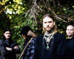 Le groupe de death metal Vitriol s'est séparé à mi-tournée et a laissé son leader bloqué dans une station-service pour "des explosions de colère lâches et faibles".