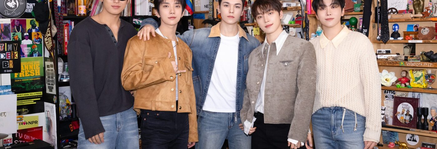 SEVENTEEN entre dans l’histoire en tant que premier groupe de K-pop à donner le concert « Tiny Desk »