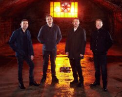 Starsailor annonce une tournée britannique « with strings » en 2026 pour marquer le 25e anniversaire de son premier album « Love Is Here »