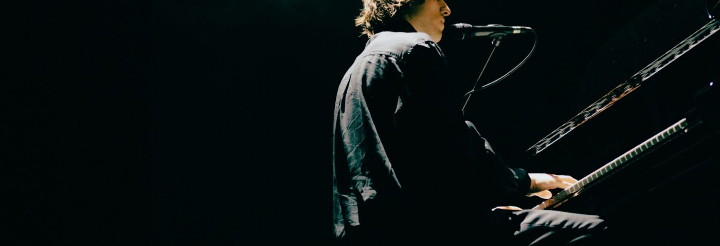 Le show solo de Cameron Winter à New York filmé par Paul Thomas Anderson