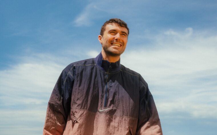 un état d'écoulement de matériaux de remplissage impulsifs un état d'écoulement de matériaux de remplissage impulsifs