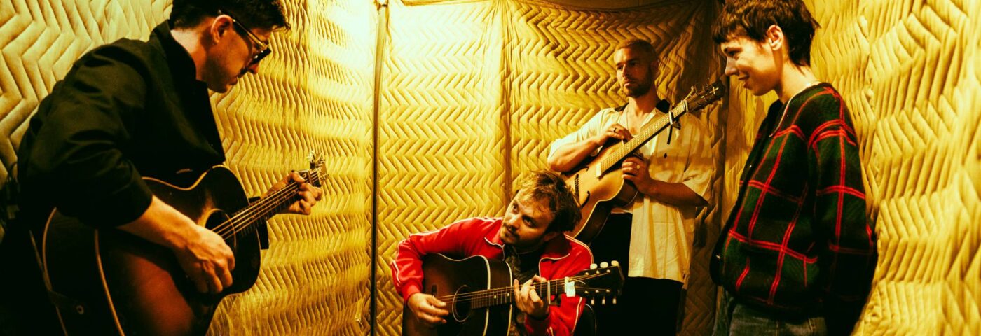 Divorce partage un nouveau single mélancolique « Antarctica » avec Marcus Mumford