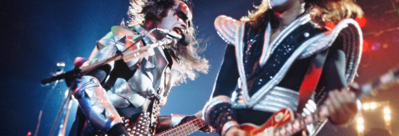 Gene Simmons revient sur ses propos sur la mort d'Ace Frehley : « J'avais tort »