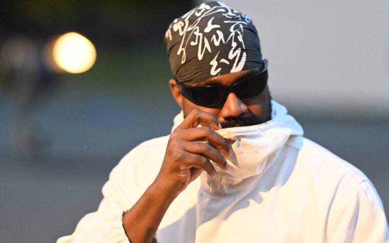 Kanye West annonce qu'il va sortir un nouvel album Kanye West annonce qu'il va sortir un nouvel album