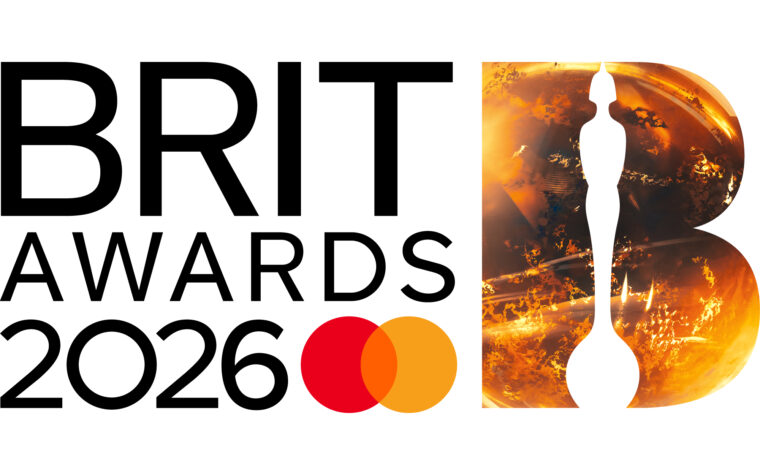 La liste des finalistes des BRIT Awards Critics' Choice 2026 dévoilée avec Jacob Alon, Rose Gray et SIENNA SPIRO