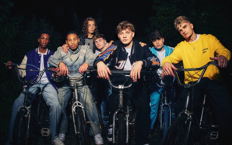 Le nouveau boys band de Simon Cowell, le 10 décembre, risque d'être poursuivi en justice pour son nom Le nouveau boys band de Simon Cowell, le 10 décembre, risque d'être poursuivi en justice pour son nom