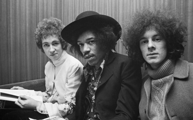 Les camarades du groupe de Jimi Hendrix « sont morts dans une pauvreté relative », a déclaré le tribunal