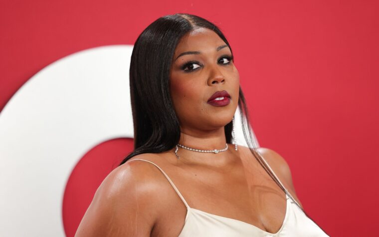 Lizzo suggère que "tout le monde devrait être annulé au moins une fois"