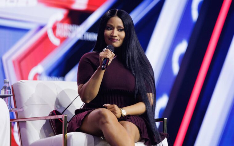 Nicki Minaj désactive son compte Instagram au milieu des réactions négatives de Turning Point USA Nicki Minaj désactive son compte Instagram au milieu des réactions négatives de Turning Point USA