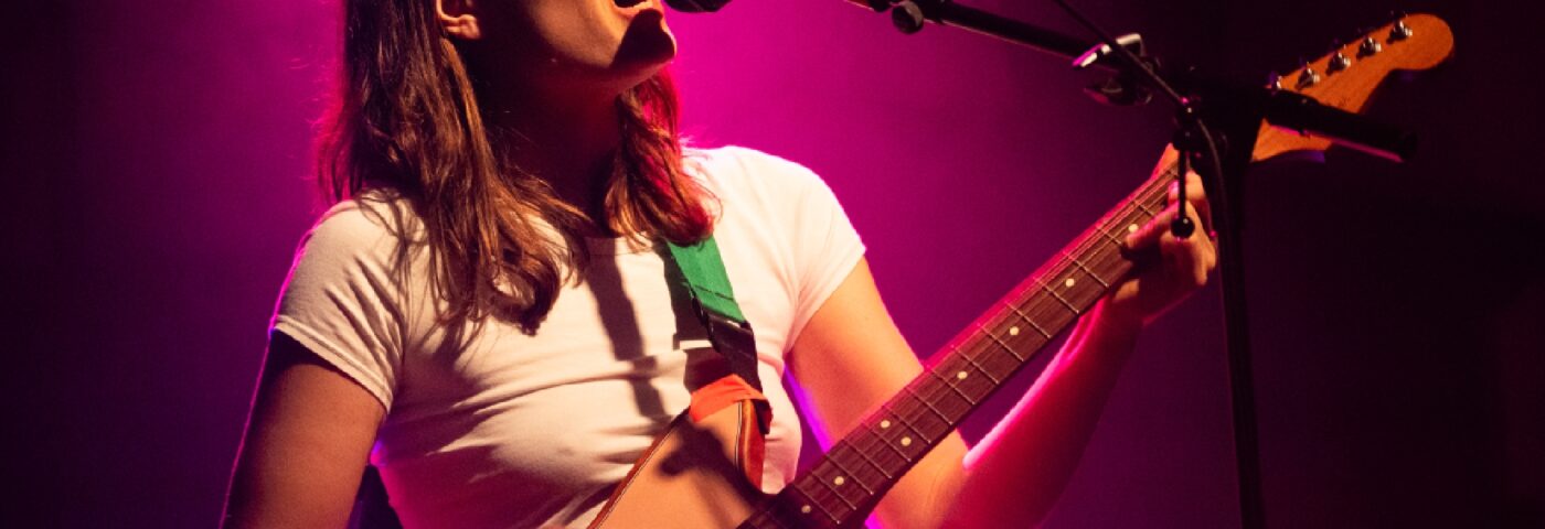 Regardez Porridge Radio jouer sa dernière émission à Glasgow