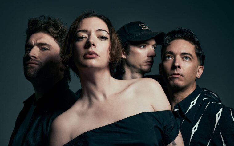 Les Marmozets nous parlent de leur nouvel album tant attendu 'CO.WAR.DICE'. Les Marmozets nous parlent de leur nouvel album tant attendu 'CO.WAR.DICE'.