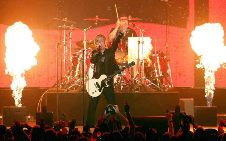Green Day jouera un spectacle de retrouvailles lors de la cérémonie d'ouverture du Super Bowl Green Day jouera un spectacle de retrouvailles lors de la cérémonie d'ouverture du Super Bowl