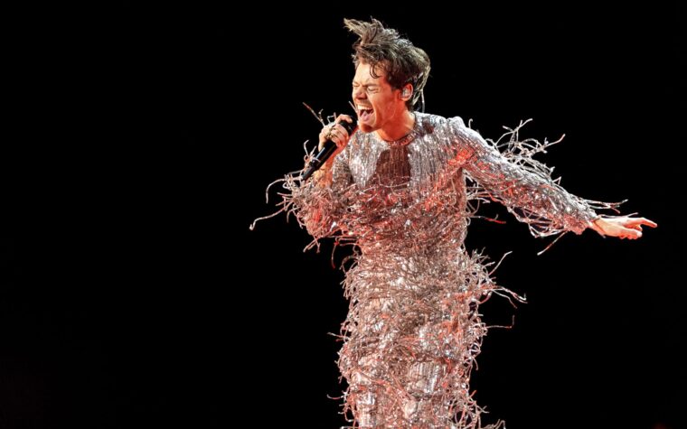 Harry Styles bat les records du Wembley Stadium et du Madison Square Garden avant les résidences Harry Styles bat les records du Wembley Stadium et du Madison Square Garden avant les résidences