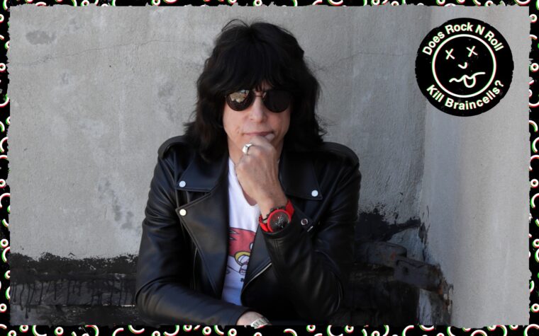 « Morrissey nous a présenté ses excuses pour la critique des Ramones qu'il avait écrite lorsqu'il était adolescent » « Morrissey nous a présenté ses excuses pour la critique des Ramones qu'il avait écrite lorsqu'il était adolescent »