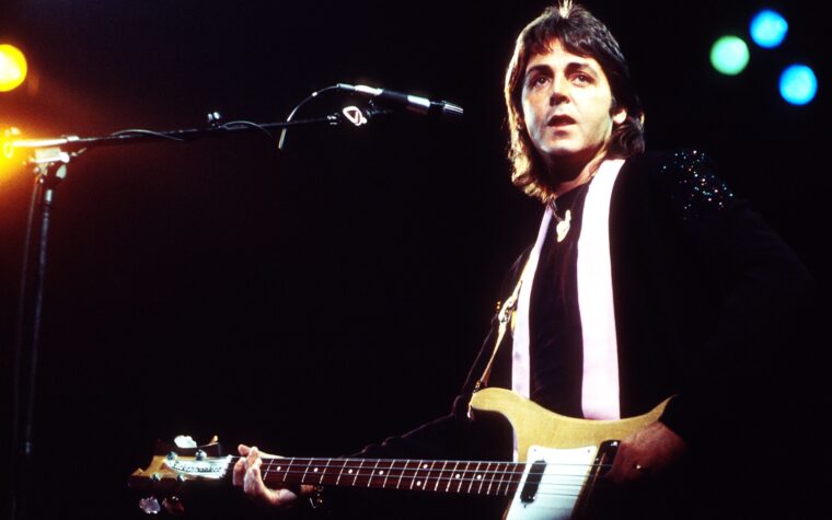 Paul McCartney partage la bande-annonce et la date de sortie du nouveau documentaire post-Beatles and Wings « Man On The Run » Paul McCartney partage la bande-annonce et la date de sortie du nouveau documentaire post-Beatles and Wings « Man On The Run »