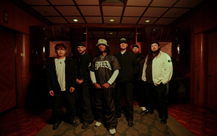 Knocked Loose partage son nouveau single furieux « Hive Mind » avec Denzel Curry « parce qu'il comprend » Knocked Loose partage son nouveau single furieux « Hive Mind » avec Denzel Curry « parce qu'il comprend »