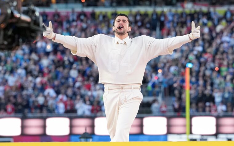 L'émission de mi-temps de Bad Bunny se classe au quatrième rang de l'histoire du Super Bowl alors que la star attire 128,2 millions de téléspectateurs L'émission de mi-temps de Bad Bunny se classe au quatrième rang de l'histoire du Super Bowl alors que la star attire 128,2 millions de téléspectateurs
