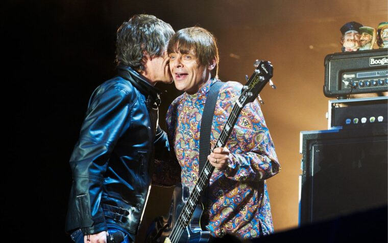 Lancement d'un financement participatif pour une fresque murale permanente en hommage à l'icône de Stone Roses, Mani, à Manchester Lancement d'un financement participatif pour une fresque murale permanente en hommage à l'icône de Stone Roses, Mani, à Manchester