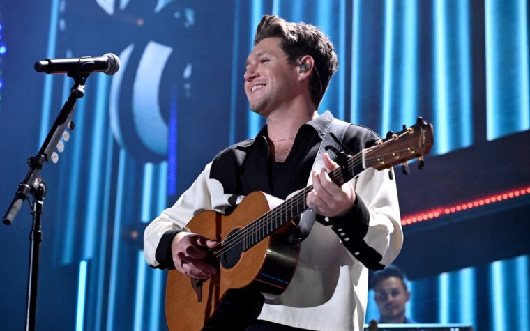 Niall Horan révèle que son quatrième album est « terminé » et partage un extrait de nouvelle musique Niall Horan révèle que son quatrième album est « terminé » et partage un extrait de nouvelle musique