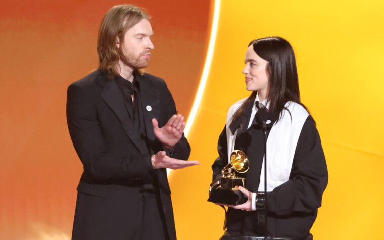 « Personne n'est illégal sur les terres volées » « Personne n'est illégal sur les terres volées »