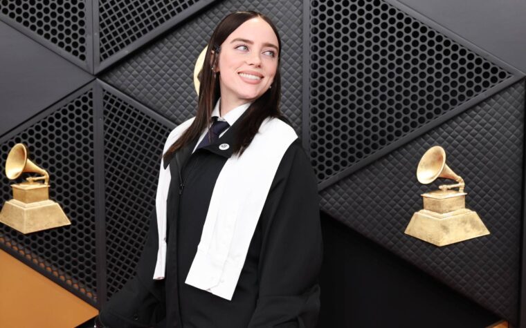 Billie Eilish en pourparlers pour ses débuts au cinéma dans l'adaptation de Sarah Polley de « The Bell Jar » Billie Eilish en pourparlers pour ses débuts au cinéma dans l'adaptation de Sarah Polley de « The Bell Jar »