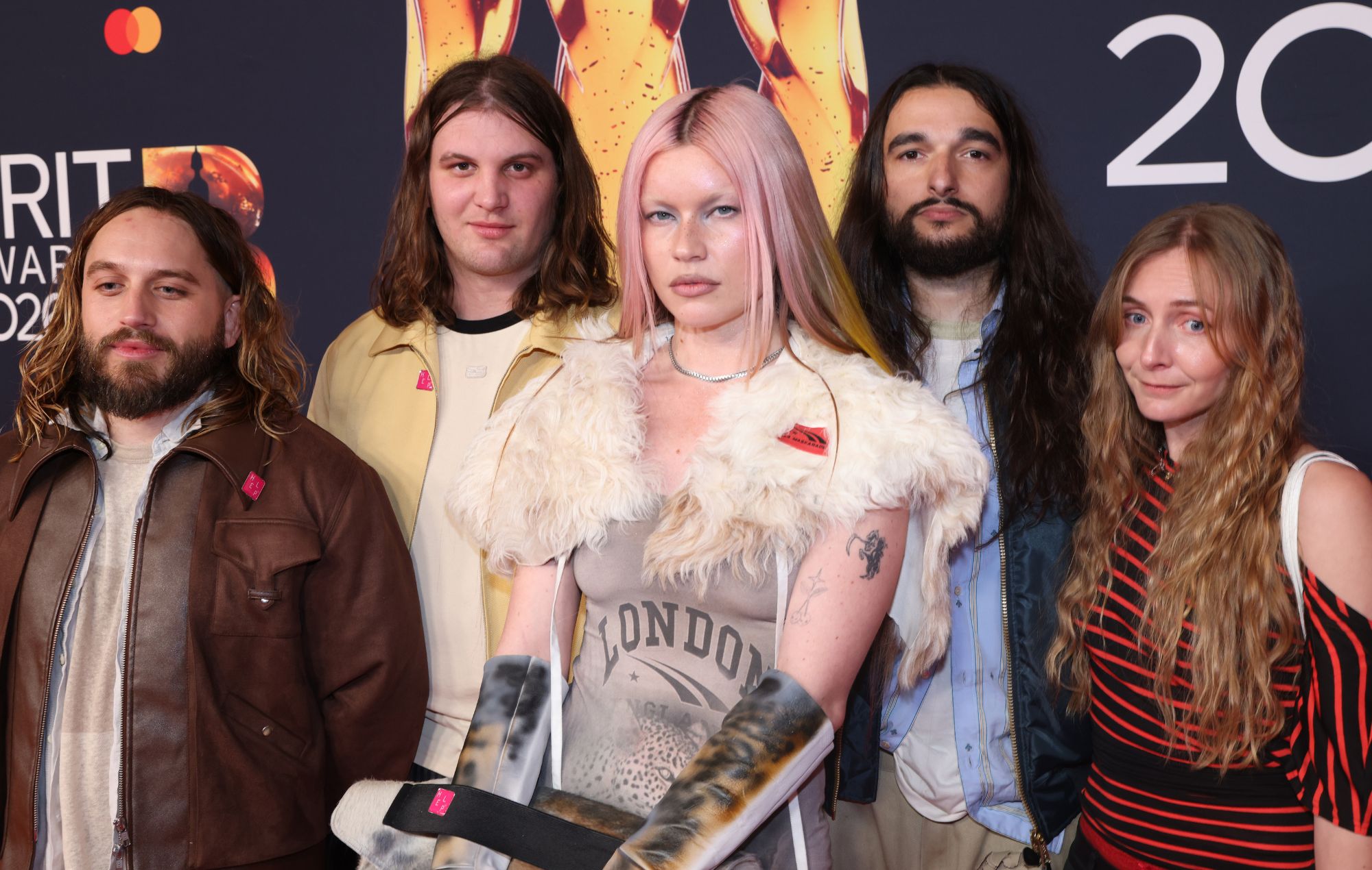 Wet Leg assiste aux BRIT Awards 2026