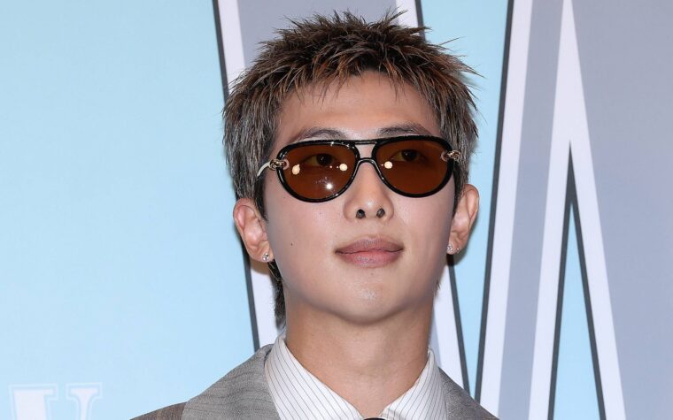 RM se fait une entorse à la cheville avant le concert de retour des BTS RM se fait une entorse à la cheville avant le concert de retour des BTS