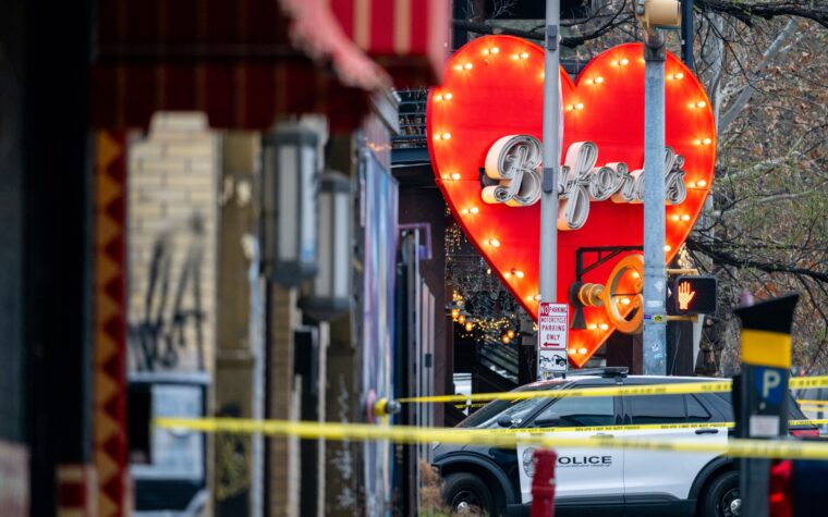 SXSW « dévasté » par la fusillade dans un bar d'Austin alors que les patrons travaillent « en étroite coordination » avec les autorités avant le festival de la semaine prochaine SXSW « dévasté » par la fusillade dans un bar d'Austin alors que les patrons travaillent « en étroite coordination » avec les autorités avant le festival de la semaine prochaine