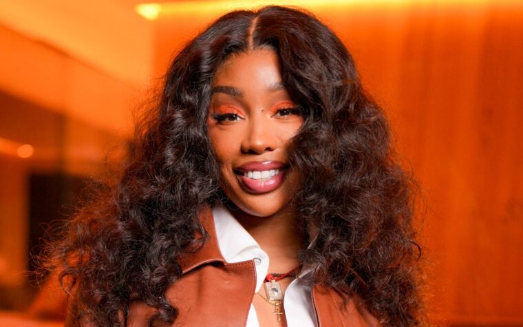 SZA dit qu'elle se sent « en guerre à cause de l'IA » et critique la technologie pour son impact « disproportionné » sur la musique noire SZA dit qu'elle se sent « en guerre à cause de l'IA » et critique la technologie pour son impact « disproportionné » sur la musique noire