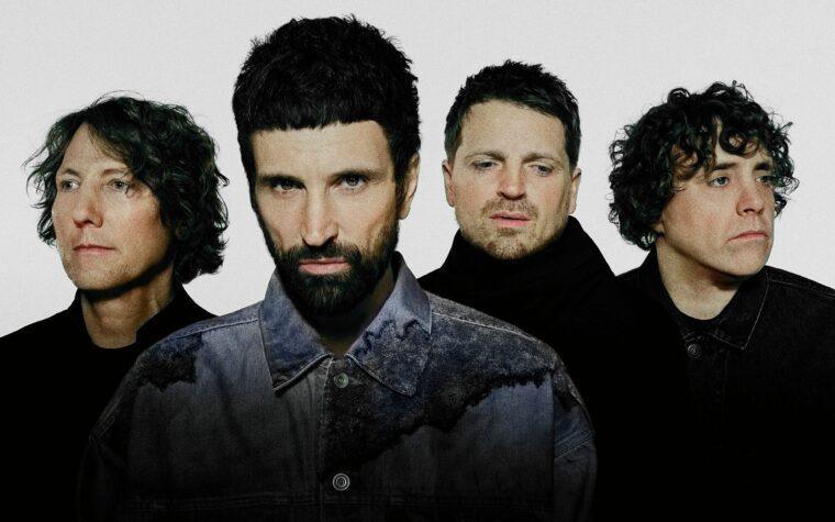 Serge Pizzorno parle du « syndrome de l'imposteur » et pourquoi le nouvel album « Act III » est « tout ce qu'il y a de génial chez Kasabian » Serge Pizzorno parle du « syndrome de l'imposteur » et pourquoi le nouvel album « Act III » est « tout ce qu'il y a de génial chez Kasabian »