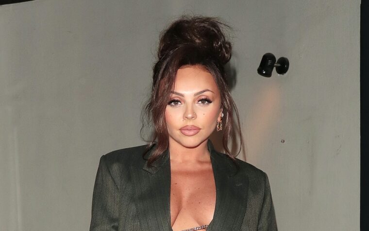 Jesy Nelson de Little Mix appelle à l'aide après le vol d'une voiture contenant le matériel médical de ses filles Jesy Nelson de Little Mix appelle à l'aide après le vol d'une voiture contenant le matériel médical de ses filles