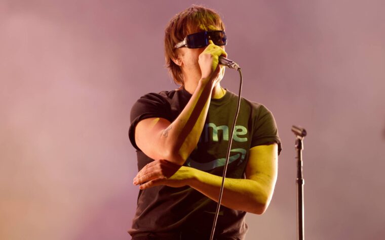 Julian Casablancas des Strokes dénonce le « privilège blanc » des « sionistes américains » Julian Casablancas des Strokes dénonce le « privilège blanc » des « sionistes américains »