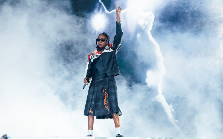 Little Simz annonce un nouvel EP « Sugar Girl », à venir la semaine prochaine Little Simz annonce un nouvel EP « Sugar Girl », à venir la semaine prochaine