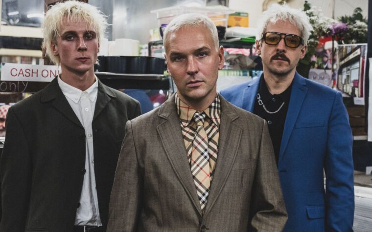 Preston des Ordinary Boys dit que la blague de Simon Amstell « Never Mind The Buzzcocks » qui a conduit au retrait était « cruelle et classiste » Preston des Ordinary Boys dit que la blague de Simon Amstell « Never Mind The Buzzcocks » qui a conduit au retrait était « cruelle et classiste »