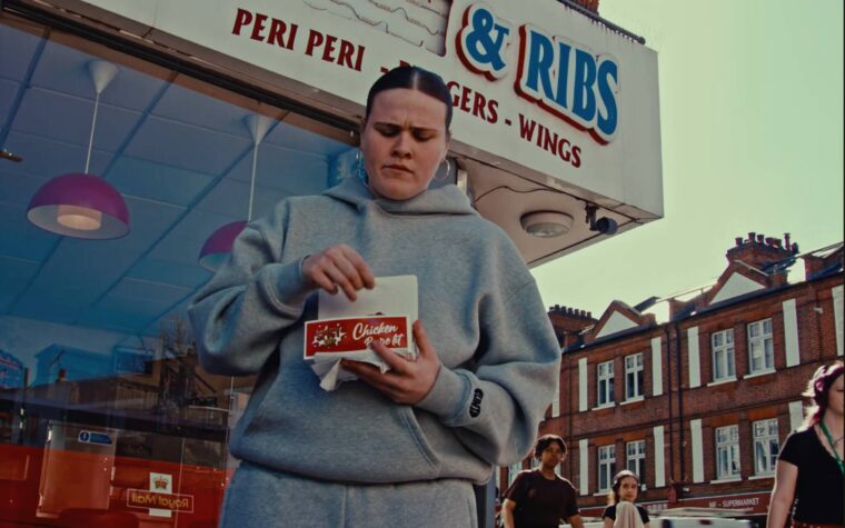 Venbee revient avec « Not My Day » approuvé par Lewis Capaldi Venbee revient avec « Not My Day » approuvé par Lewis Capaldi