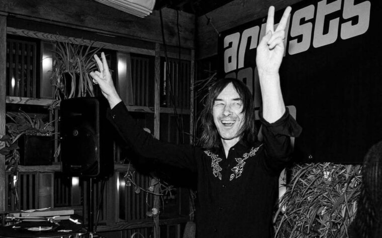 Paul Weller, Madness, Bobby Gillespie de Primal Scream, Glen Matlock des Sex Pistols et bien d'autres encore pour le concert de collecte de fonds des London Artists for Gaza Paul Weller, Madness, Bobby Gillespie de Primal Scream, Glen Matlock des Sex Pistols et bien d'autres encore pour le concert de collecte de fonds des London Artists for Gaza