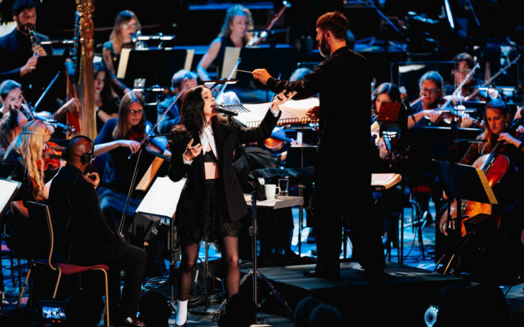 Saint-Vincent annonce « Live In London ! » sortie vinyle du spectacle BBC Proms Royal Albert Hall Saint-Vincent annonce « Live In London ! » sortie vinyle du spectacle BBC Proms Royal Albert Hall
