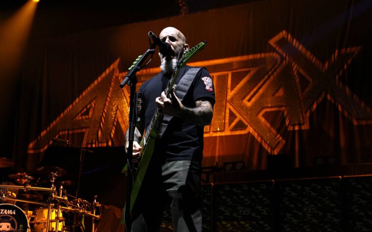 Anthrax annonce son premier album en 10 ans, « Cursum Perficio », et partage le monstrueux single « It's For The Kids » Anthrax annonce son premier album en 10 ans, « Cursum Perficio », et partage le monstrueux single « It's For The Kids »