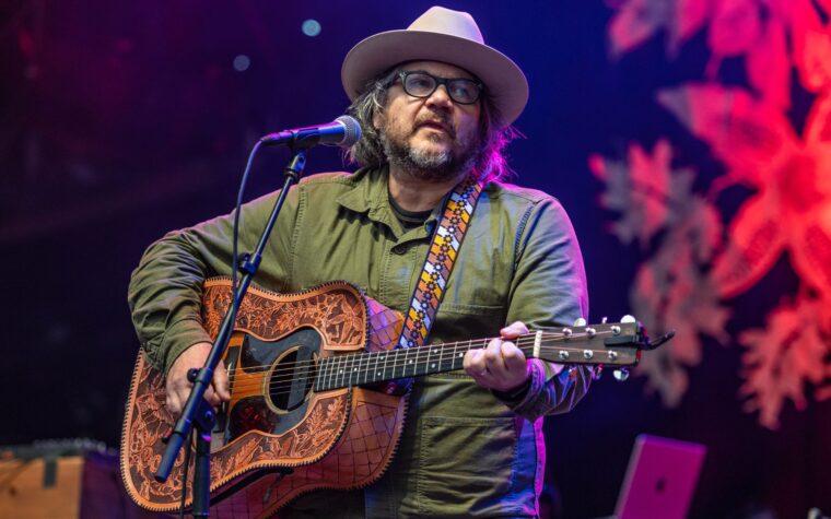 Jeff Tweedy de Wilco a écrit des mots croisés sur le thème du rock'n'roll pour le New York Times Jeff Tweedy de Wilco a écrit des mots croisés sur le thème du rock'n'roll pour le New York Times
