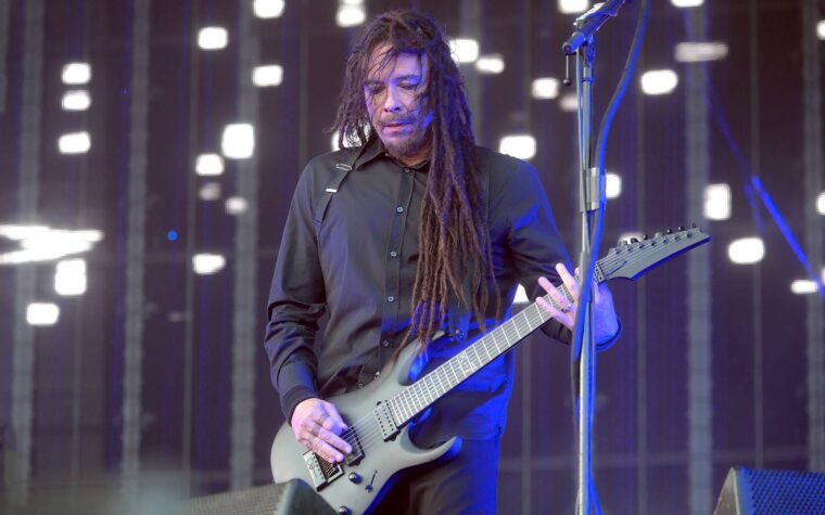 Munky de KoRn dit que le groupe a écrit 40 chansons pour le nouvel album et explique le départ du bassiste Fieldy Munky de KoRn dit que le groupe a écrit 40 chansons pour le nouvel album et explique le départ du bassiste Fieldy
