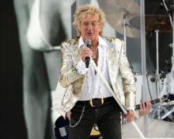Rod Stewart dit que "ce sera probablement ça" après sa prochaine tournée au Royaume-Uni en 2027