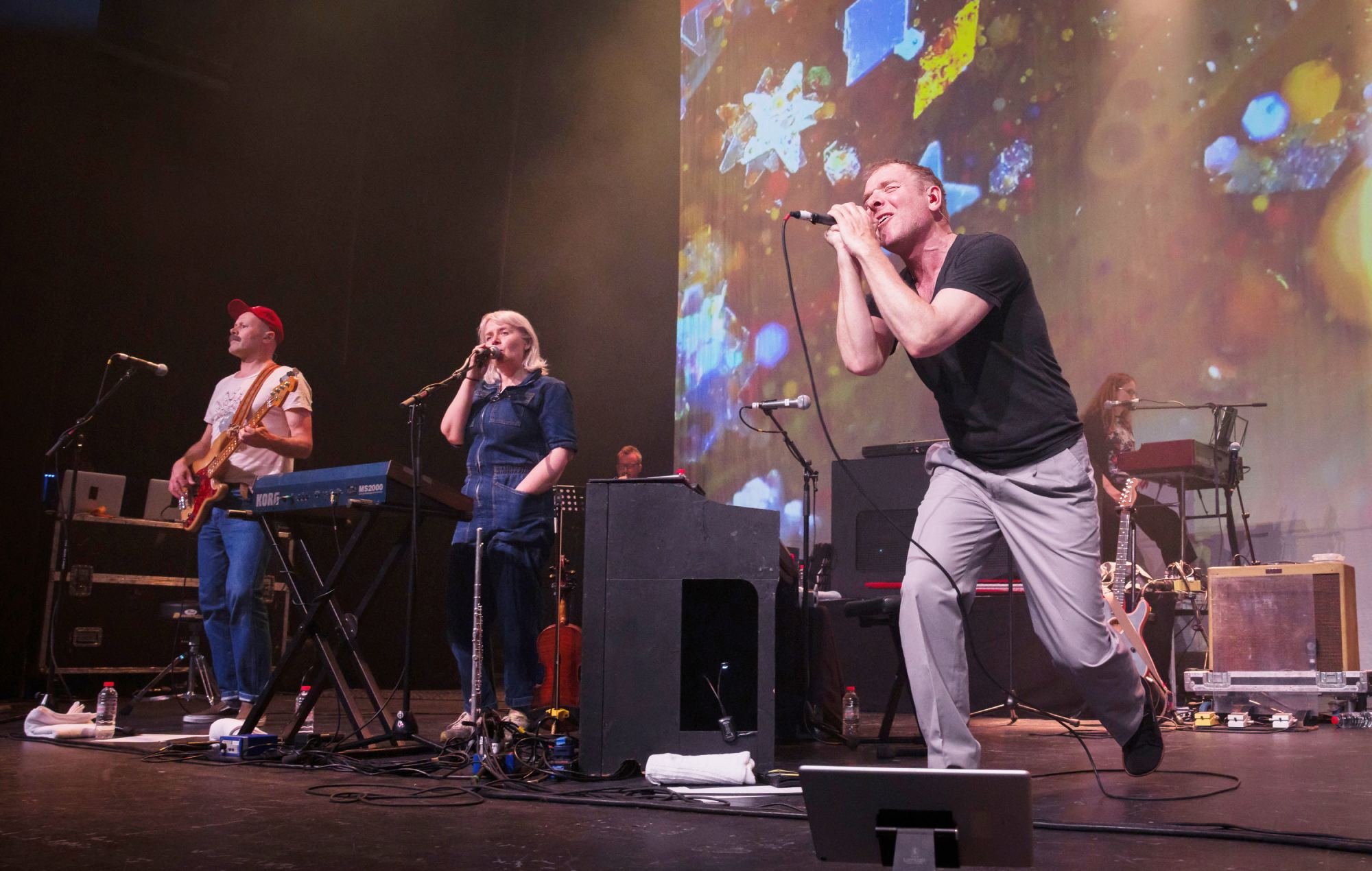 Belle & Sebastian en concert à l'Admiralspalast le 7 juin 2024 à Berlin, en Allemagne. (Photo de Frank Hoensch/Redferns)