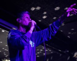 Mike D des Beastie Boys parle de se lancer en solo et de maintenir en vie des lieux étranges