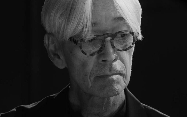 Annonce de l'autobiographie de Ryuichi Sakamoto « La musique vous libère : un mémoire » Annonce de l'autobiographie de Ryuichi Sakamoto « La musique vous libère : un mémoire »