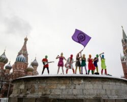 Nadya Tolokonnikova des Pussy Riot parle de son premier album « audacieux » « CYKA » : « Je veux semer le trouble »