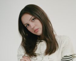Olivia Rodrigo – Critique de « You Seem Pretty Sad For A Girl So In Love » : une odyssée cinématographique douce-amère d'un talent générationnel