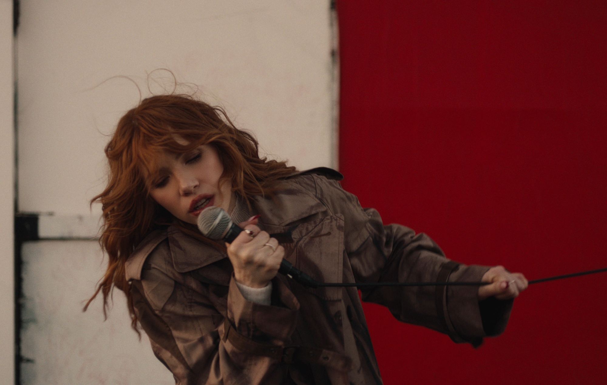 Carly Rae Jepsen dans « Sur les fils ». Crédit : Photo/Presse