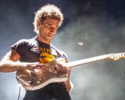 Albert Hammond Jr. explique le retard du nouvel album des Strokes, "Reality Awaits"